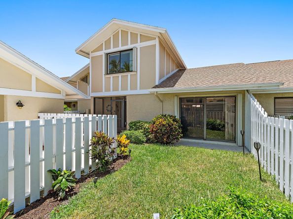 17205 Hilliard Terrace, Jupiter FL 33477