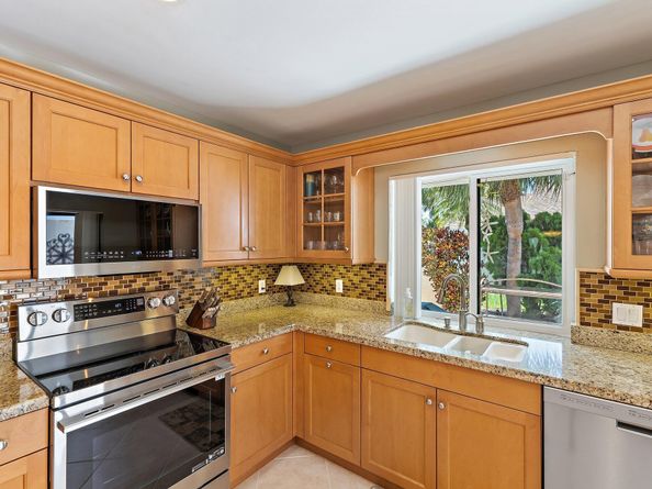 17205 Hilliard Terrace, Jupiter FL 33477