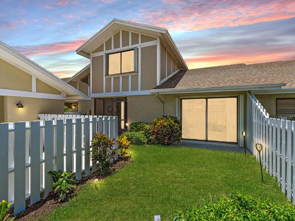 17205 Hilliard Terrace, Jupiter FL 33477