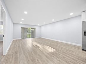 6061 N Falls Cir Dr 109, Lauderhill FL 33319