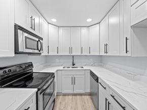 6061 N Falls Cir Dr 109, Lauderhill FL 33319