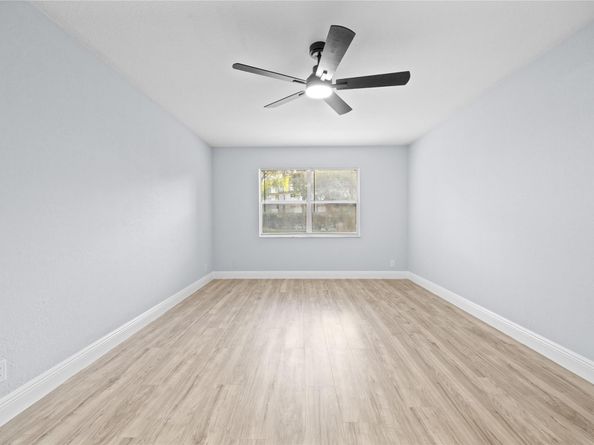 6061 N Falls Cir Dr 109, Lauderhill FL 33319