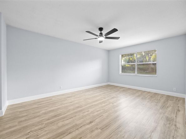 6061 N Falls Cir Dr 109, Lauderhill FL 33319