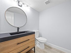 6061 N Falls Cir Dr 109, Lauderhill FL 33319