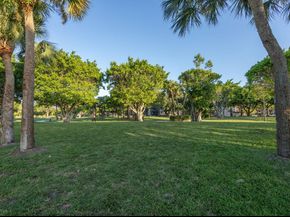 6061 N Falls Cir Dr 109, Lauderhill FL 33319