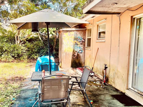 4827 NW 2nd Ct, Plantation FL 33317