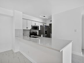 560 S Park Rd 267, Hollywood FL 33021