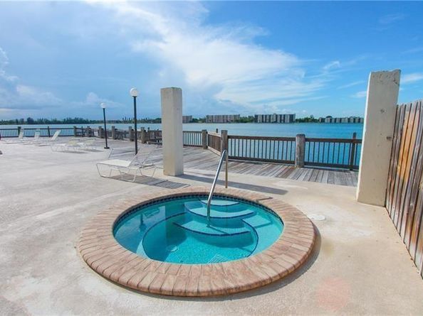 109 Lake Emerald Dr 110, Oakland Park FL 33309