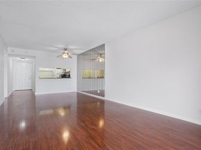 109 Lake Emerald Dr 110, Oakland Park FL 33309