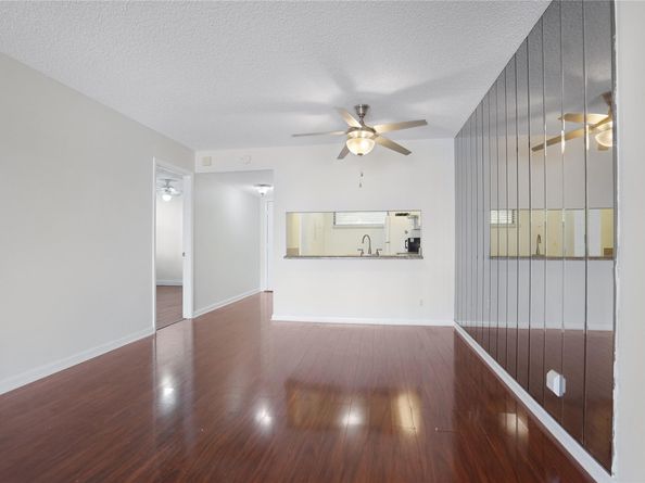 109 Lake Emerald Dr 110, Oakland Park FL 33309
