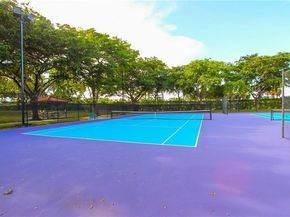 109 Lake Emerald Dr 110, Oakland Park FL 33309