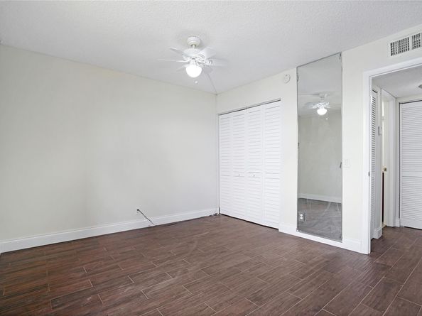 109 Lake Emerald Dr 110, Oakland Park FL 33309