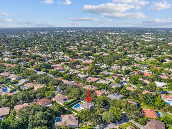 1254 NW 102nd Way, Coral Springs FL 33071