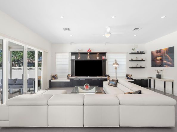 1254 NW 102nd Way, Coral Springs FL 33071
