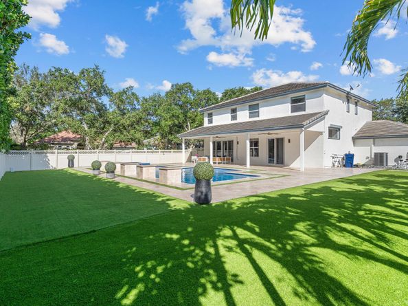 1254 NW 102nd Way, Coral Springs FL 33071