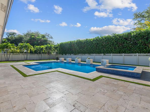 1254 NW 102nd Way, Coral Springs FL 33071