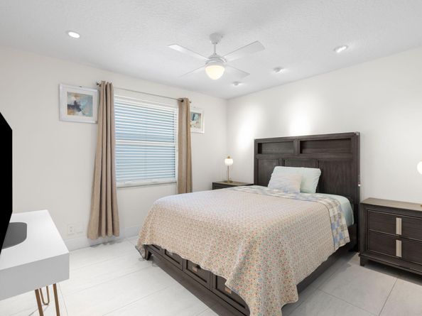 1254 NW 102nd Way, Coral Springs FL 33071
