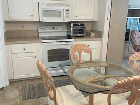 8516 SW 16th St, Davie FL 33324