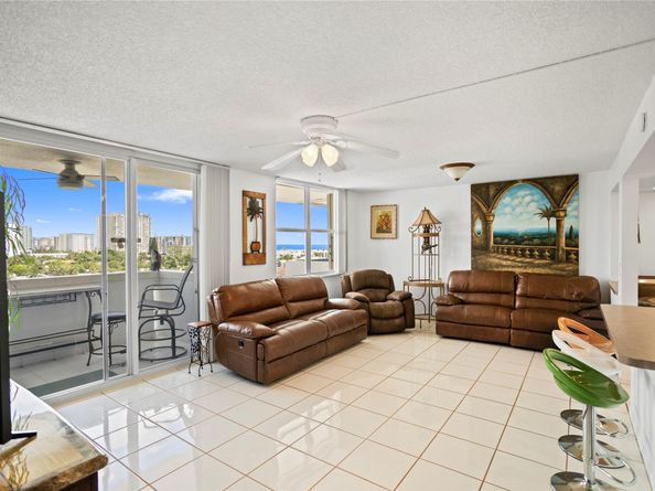 3210 SE 10th St 9F, Pompano Beach FL 33062