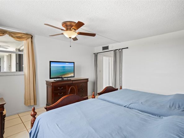 3210 SE 10th St 9F, Pompano Beach FL 33062