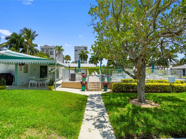 3210 SE 10th St 9F, Pompano Beach FL 33062