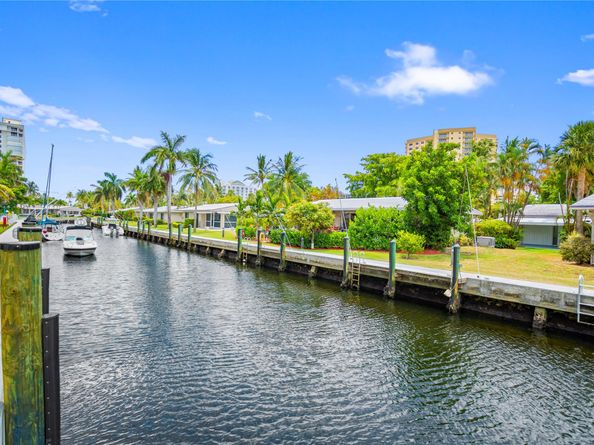 3210 SE 10th St 9F, Pompano Beach FL 33062