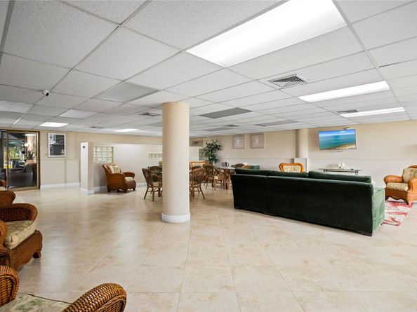 3210 SE 10th St 9F, Pompano Beach FL 33062
