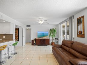 3210 SE 10th St 9F, Pompano Beach FL 33062