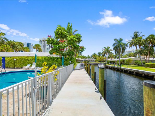 3210 SE 10th St 9F, Pompano Beach FL 33062