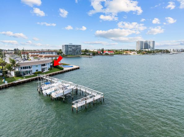 371 Wilma Circle 5, Riviera Beach FL 33404