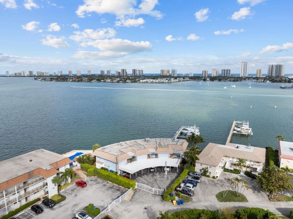 371 Wilma Circle 5, Riviera Beach FL 33404
