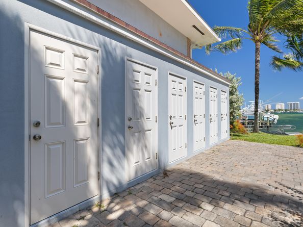 371 Wilma Circle 5, Riviera Beach FL 33404