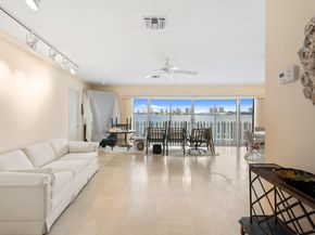 371 Wilma Circle 5, Riviera Beach FL 33404