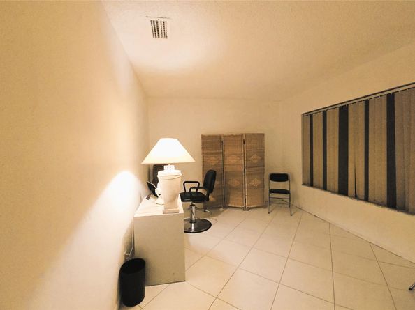 9091 NW 11th Ct, Plantation FL 33322