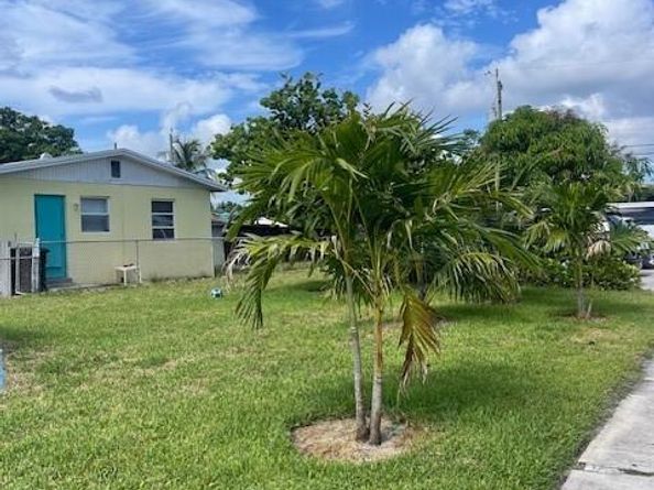 1125 N F Street, Lake Worth Beach FL 33460