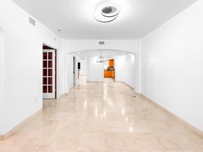 2051 SE 3rd St TH8, Deerfield Beach FL 33441
