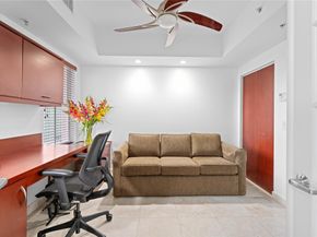 2051 SE 3rd St TH8, Deerfield Beach FL 33441