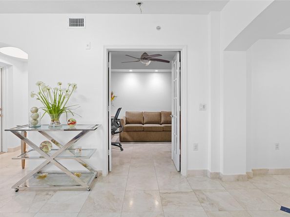 2051 SE 3rd St TH8, Deerfield Beach FL 33441