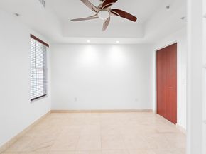 2051 SE 3rd St TH8, Deerfield Beach FL 33441