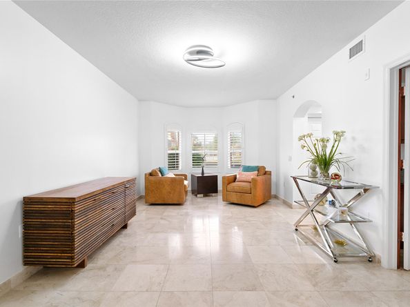 2051 SE 3rd St TH8, Deerfield Beach FL 33441