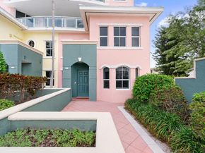 2051 SE 3rd St TH8, Deerfield Beach FL 33441