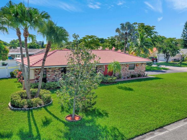2303 NW 115 Ave, Coral Springs FL 33065