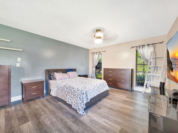 2303 NW 115 Ave, Coral Springs FL 33065