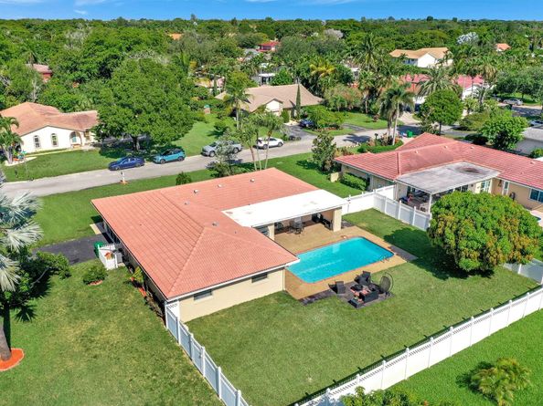 2303 NW 115 Ave, Coral Springs FL 33065