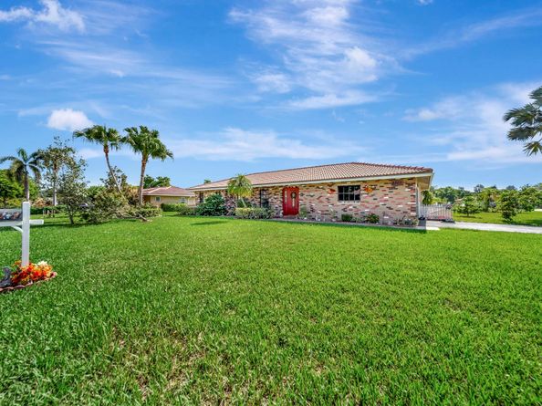 2303 NW 115 Ave, Coral Springs FL 33065