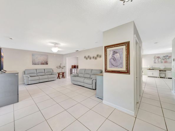 2303 NW 115 Ave, Coral Springs FL 33065