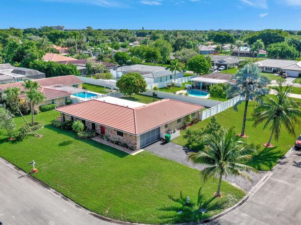 2303 NW 115 Ave, Coral Springs FL 33065