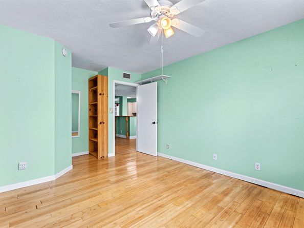 913 Coral Club Dr 913, Coral Springs FL 33071