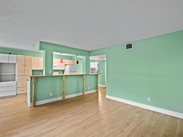 913 Coral Club Dr 913, Coral Springs FL 33071