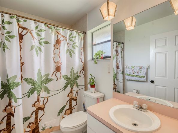 122 Heron Parkway, Royal Palm Beach FL 33411